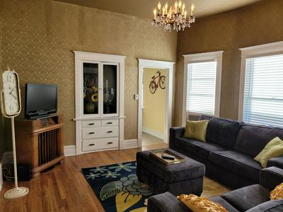 Vintage Parlor 2 Bedroom Home