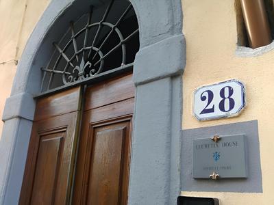Lucretia House Affittacamere