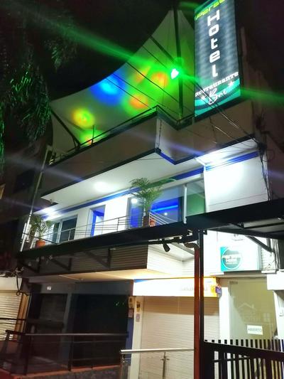 Persea Hotel - sports bar