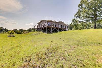 Jacksonville Home w/ Deck - 30 Mi to Talladega!