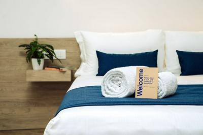 Air Rooms Rome Airport by HelloSky