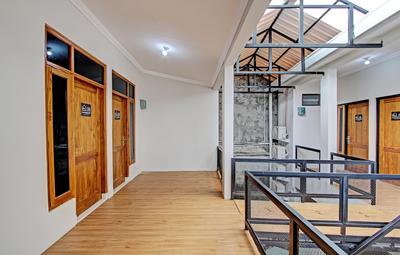 OYO 92757 Ndalem Pusponyidro Syariah