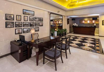 Broadway Mansions Hotel - On the Bund