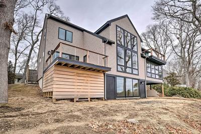 1 Mi to Ferry & Beach: Waterfront Hyannis Home!