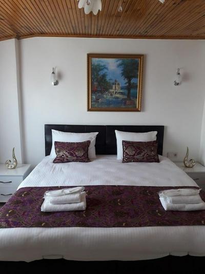 Golden Life Apart Otel