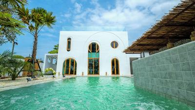 A Dream Naka Island - Beachfront Retreat