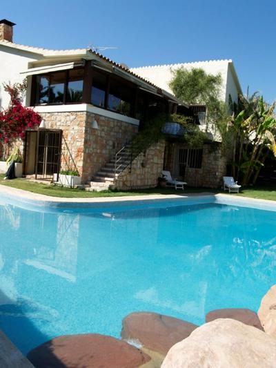 Luxury Villa in Residential Area of Benidorm
