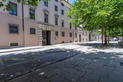 Castello & Piazza della Libertà Olimpia Elegant Flat