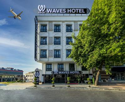 Airport Waves Hotel