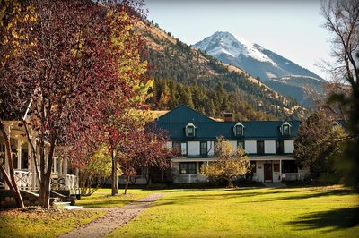 Chico Hot Springs Resort & Day Spa