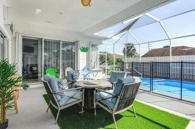 Heated Pool & Grill: Modern Port St Lucie Home