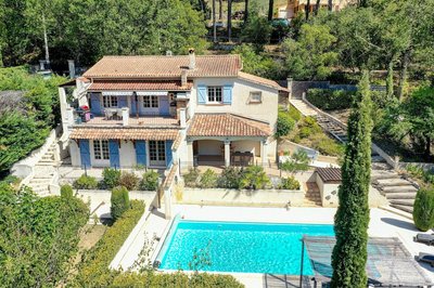 Villa in Flayosc With Private Pool