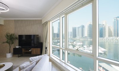 Luxurious Waterfront Stay at Al Majara Dubai Marina