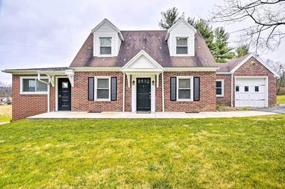 Pet-friendly York Home w/ Patio & Yard