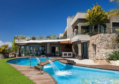 Villa With Direct sea Access