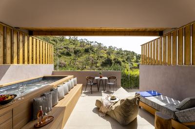 Avaton Suites & Villa Philian Collection