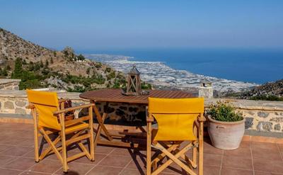 Smaragda Art Country House