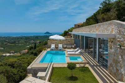 Pietra Cave Suite With Private Pool