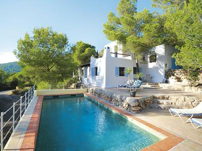 Villa in Ibiza Near Stunning Beaches