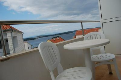 Marti - Free Parking and Grill - A3 - Sunce