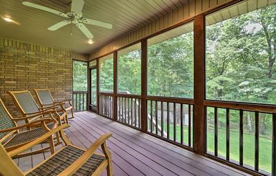 Bentonville Home w/ Pool Table, 2 Mi to Downtown!