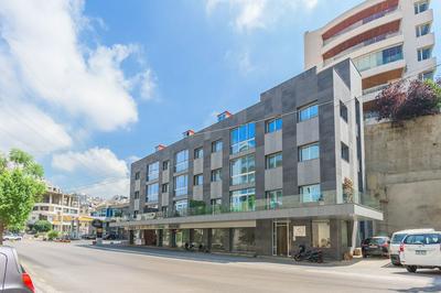Grey - Elegant Apartments in Awkar
