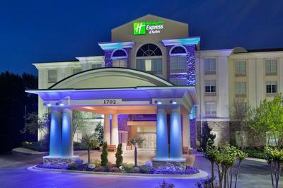 Holiday Inn Express Hotel & Suites Phenix City - Columbus by IHG