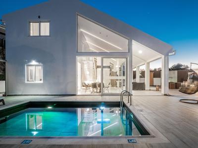 Villa in Zakynthos With Sea Views & Pool
