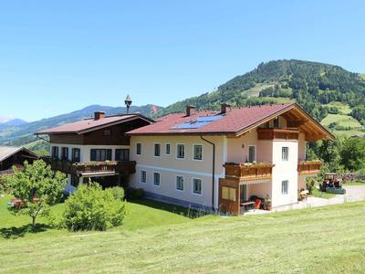 Large Apartment in Sankt Johann im Pongau near Ski Area