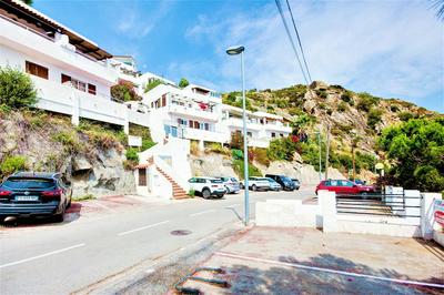 Apartment With Furnished Terrace