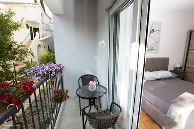 Flat w Balcony 3 min to Beach Near Budva Old Town