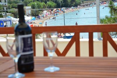 Charming Apartment in Vrsi Mulo, Great Place in Dalmatia for Family Vacation