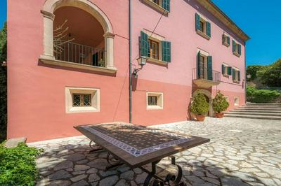 Peaceful Majorcan-style Villa With Pool, Amazing Views Into the Mountains