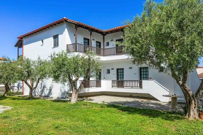 Eleon Suites Afytos