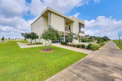 Lake Charles Retreat w/ Fireplace Near Casinos!