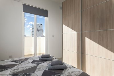 Stylish Penthouse - Terrace near Spinola