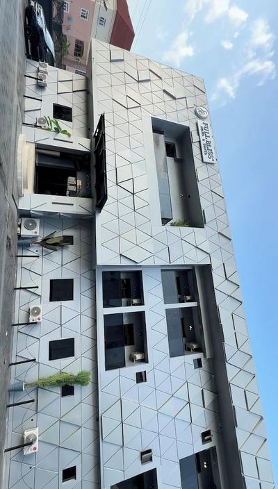 Fullbliss Hotel and suites