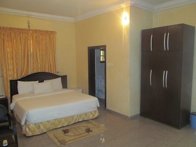 Pauliham Hotel and Suites