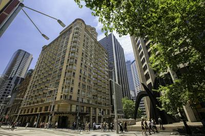 Mantra 2 Bond Street Sydney