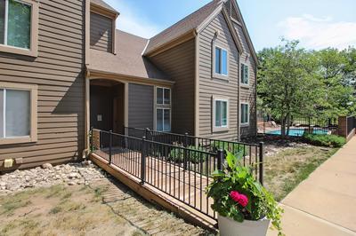 Overland Park Condo, Close to Lakes & Parks!