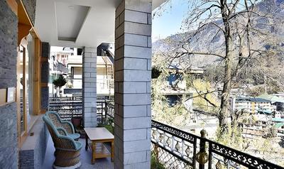 Fabhotel Whistling Winds