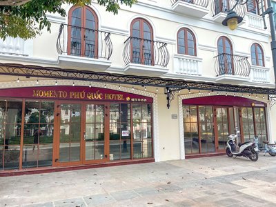 Momento Phu Quoc Hotel