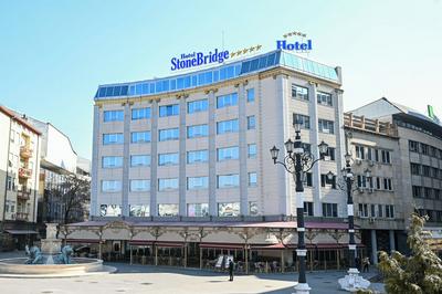 Stone Bridge Hotel