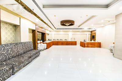 FabHotel Le Monarque Piccadily Chowk