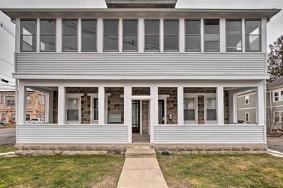 Lovely Stoughton Getaway Near Train Station!