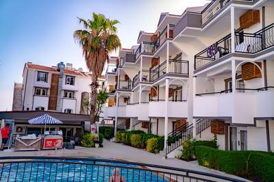 Joker Side Hill Suite Hotel