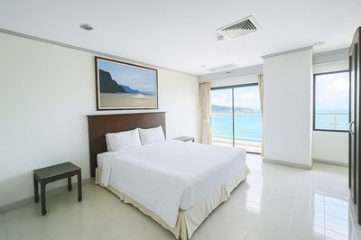 Patong Beachfront Tower 3 BR Penthouse