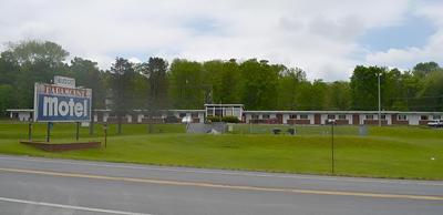 Paramount Motel