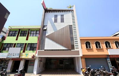 OYO 12153 Hotel B S International