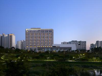 Wirye Militopiahotel By Marine